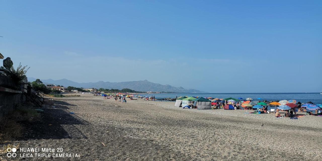 Sea Garden, Fronte Mare Con Piscina Apartment Mascali Ngoại thất bức ảnh