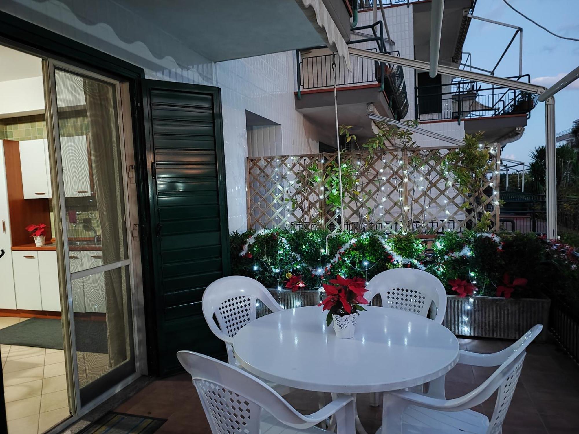 Sea Garden, Fronte Mare Con Piscina Apartment Mascali Ngoại thất bức ảnh